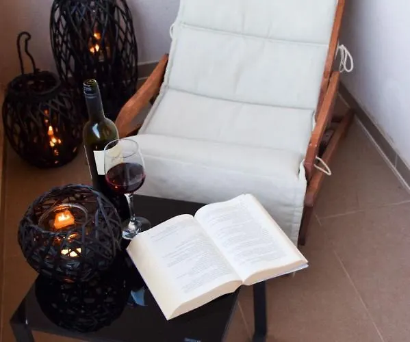 Appartement Dina 2 *